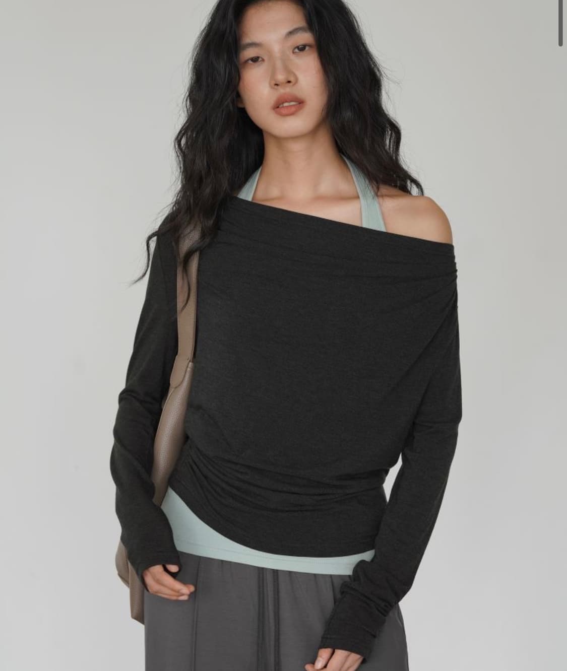 네버씬비포 오프숄더 티셔츠 상품이미지1