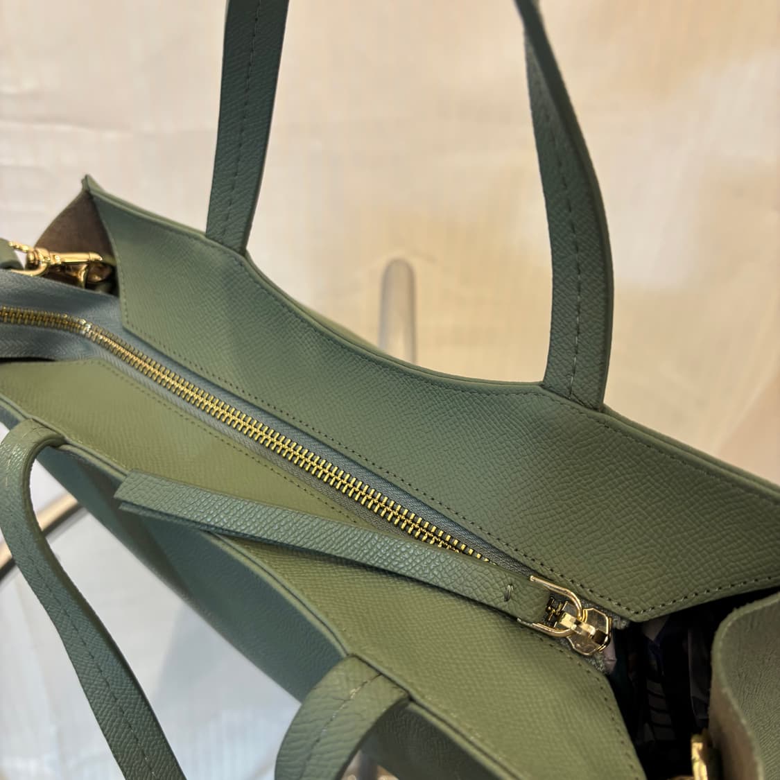 정품 essential by um 가죽 투웨이백     상품이미지8