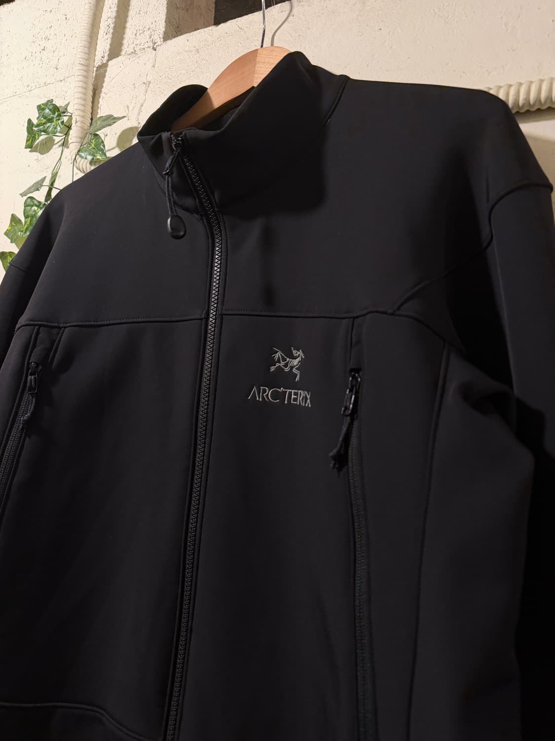 (L) 아크테릭스 감마 블랙 소프트쉘 자켓 상품이미지5