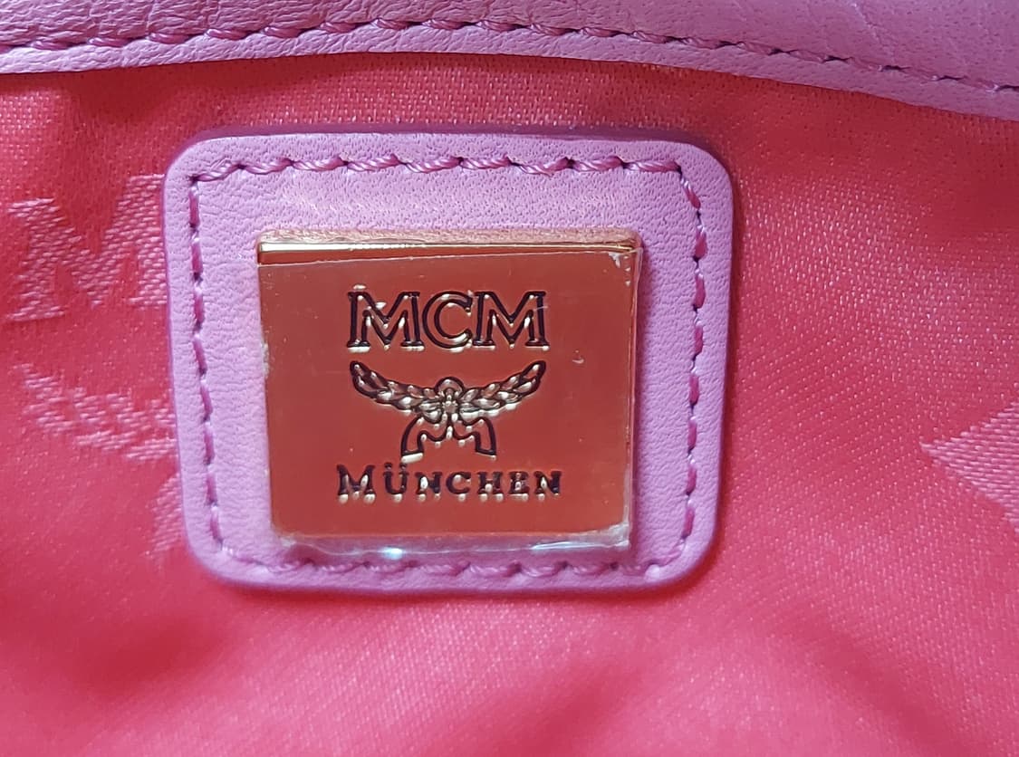 새상품) MCM 가방 명품 한정판 발렌타인 스위트 비세토스 리미티드에디션 상품이미지5