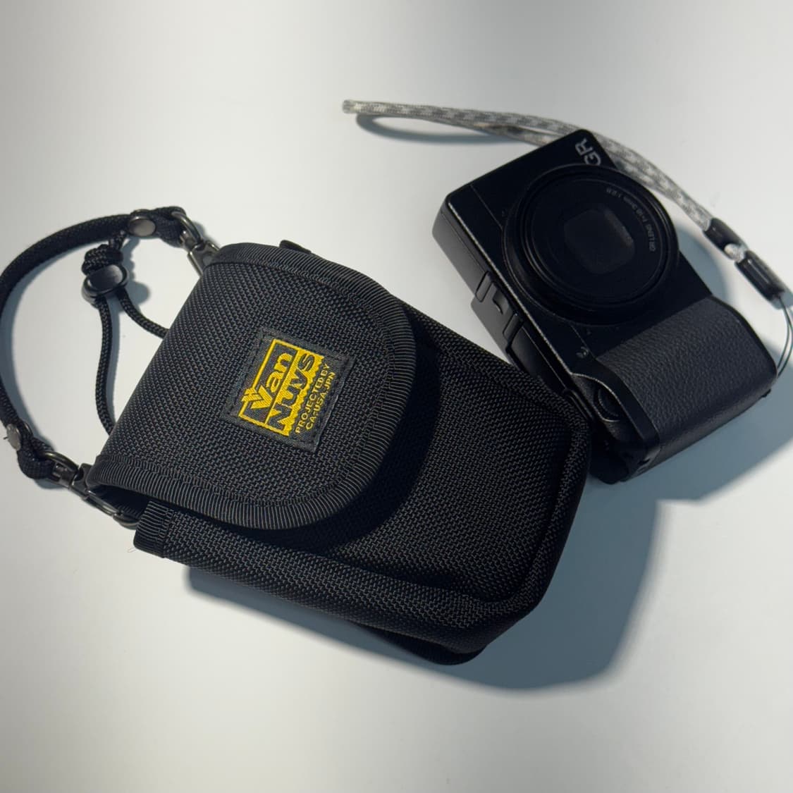 새상품) 반누이스 리코 카메라 파우치 블랙 상품이미지1