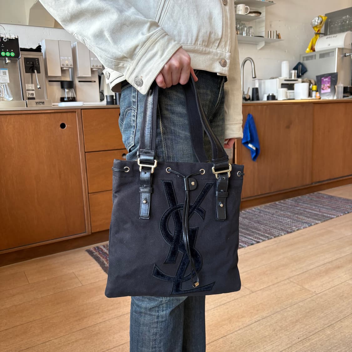 입생로랑 KAHALA 캔버스 토트백 상품이미지1