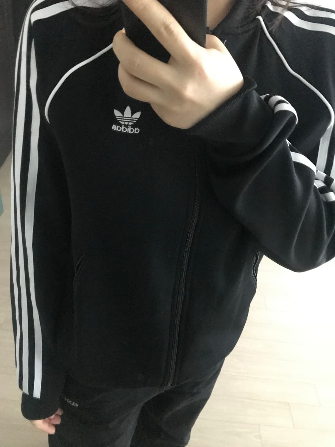 아디다스 검흰 져지 상품이미지1