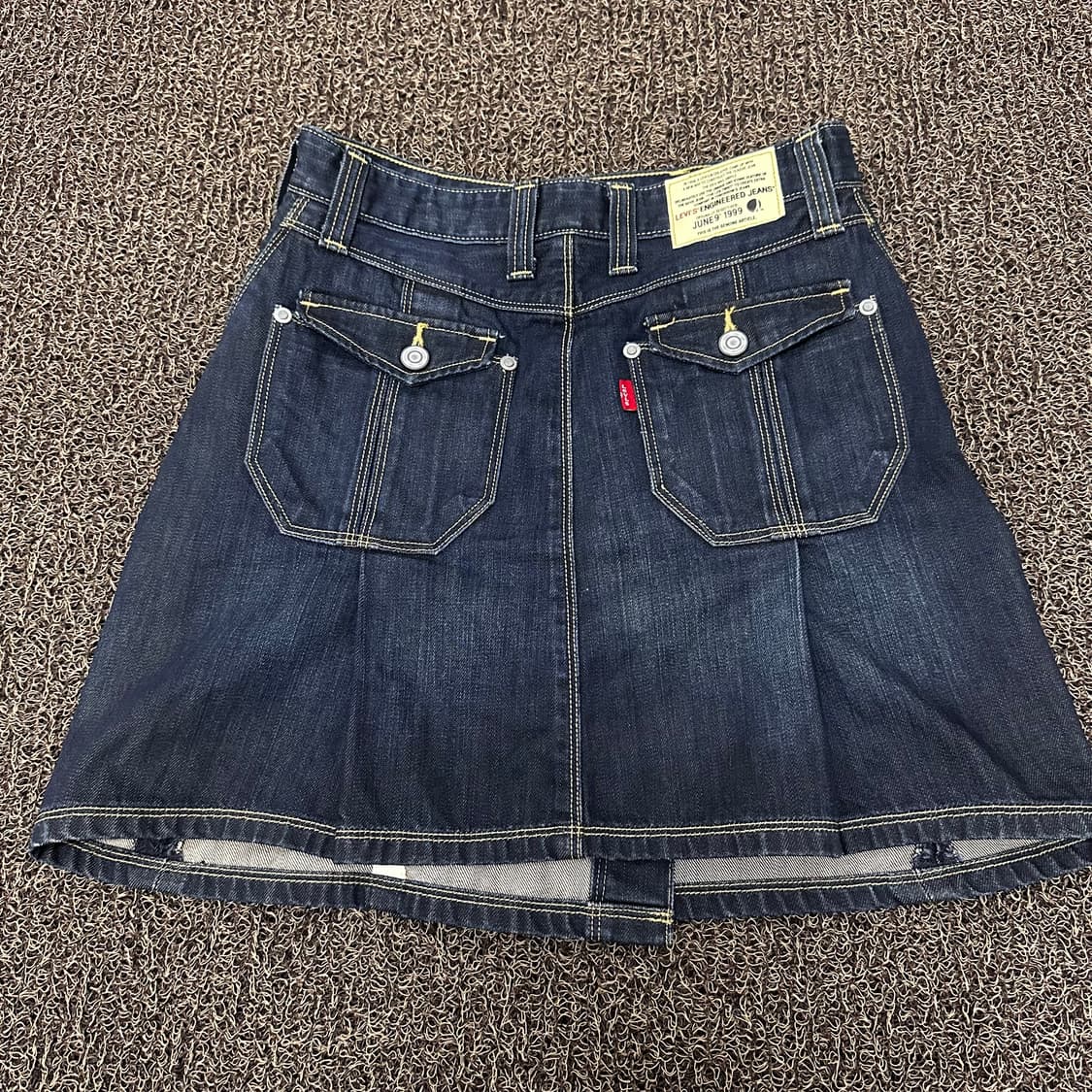 리바이스 엔지니어드 여성 데님 청치마 27인치 상품이미지5