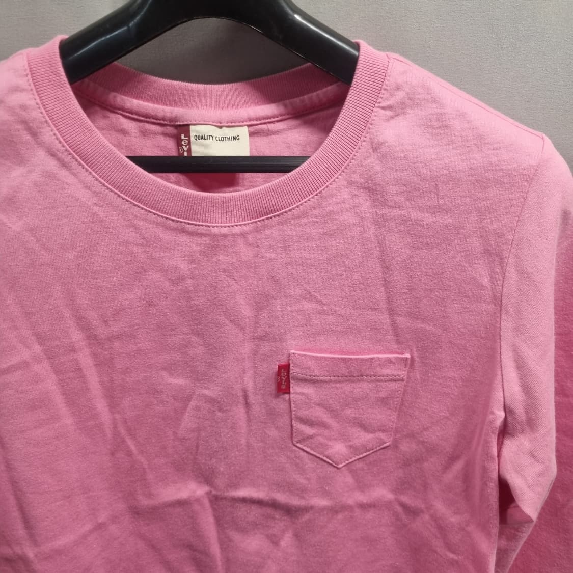 리바이스 포켓 긴팔티 핑크 상품이미지2
