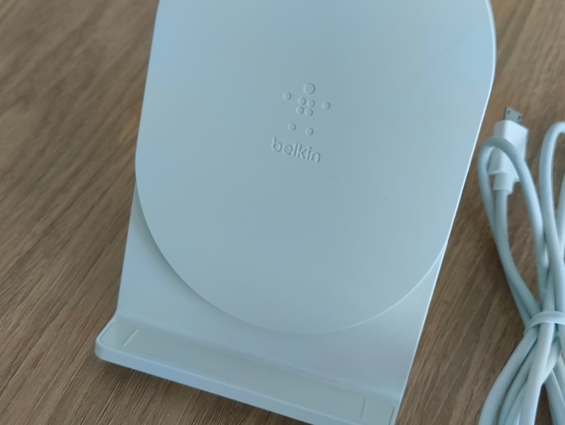 벨킨 무선 충전 스탠드 + 벨킨 7포트 USB 허브 일괄 상품이미지5