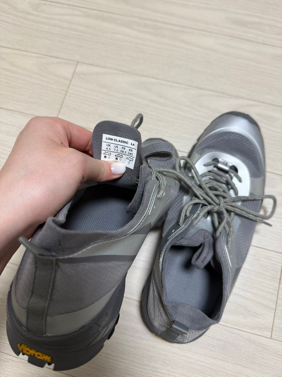 로우클래식 T-1 LC 비브람 스니커즈 실버 / 245 상품이미지5