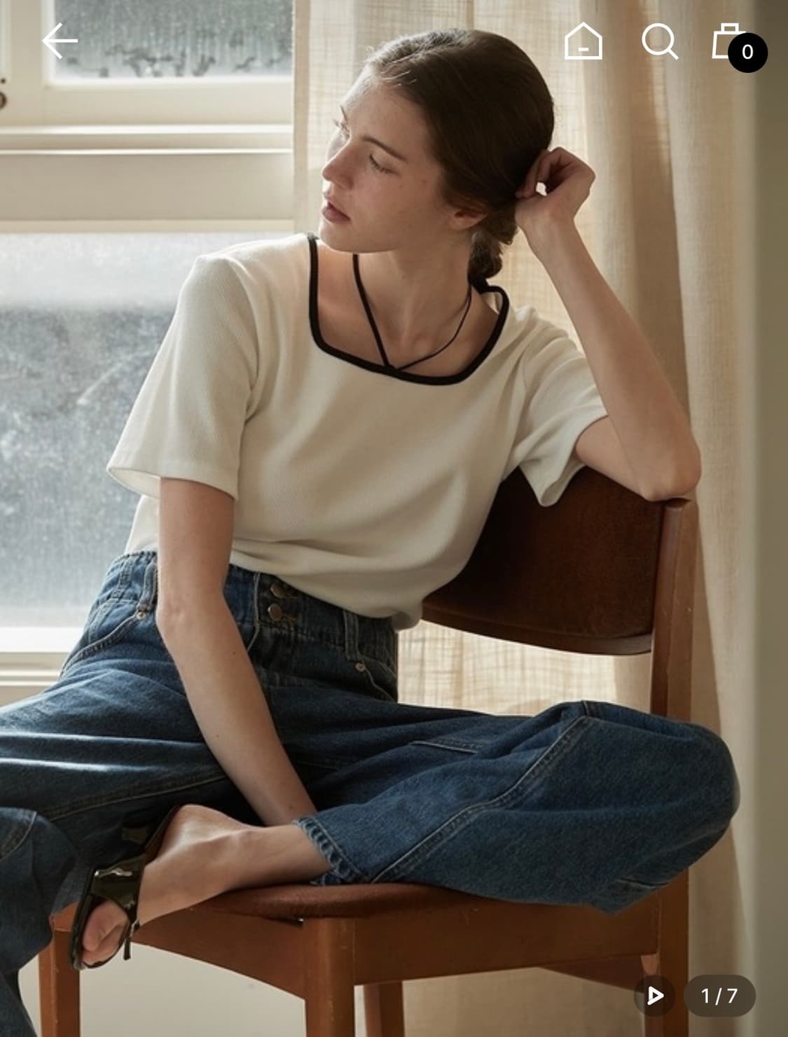 비뮤즈맨션 BEMUSE MANSION 화이트 스퀘어넥 반팔티 상품이미지2