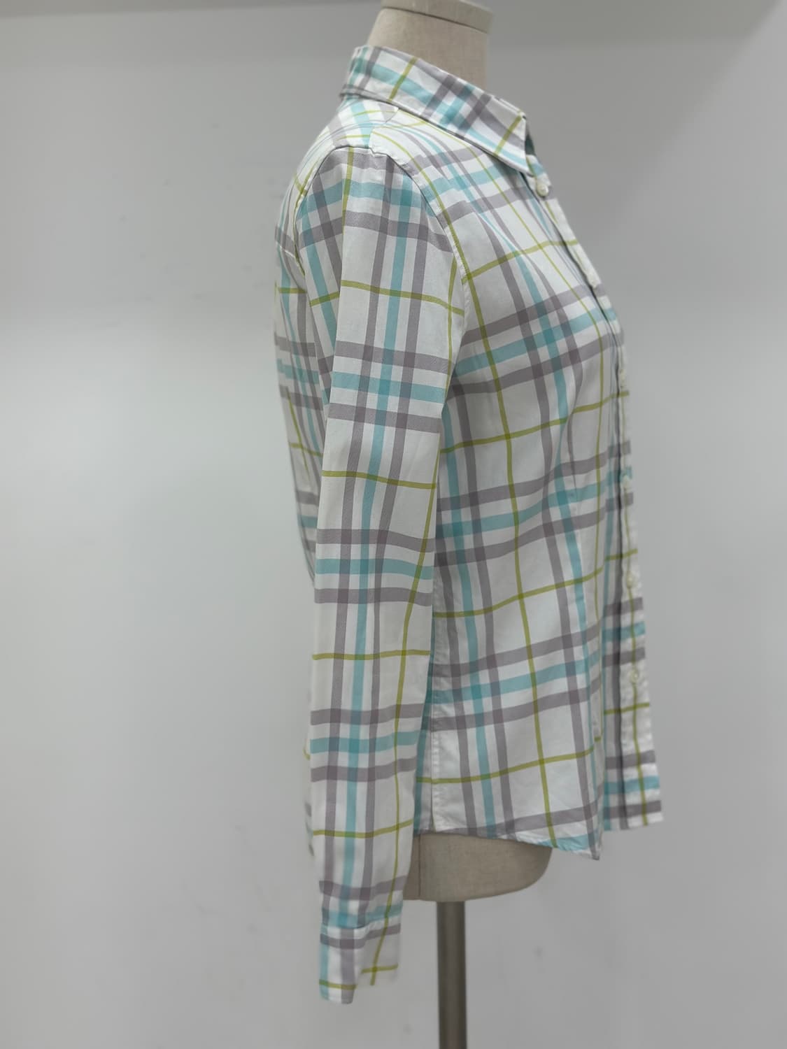 버버리 여성 체크 남방 상품이미지3