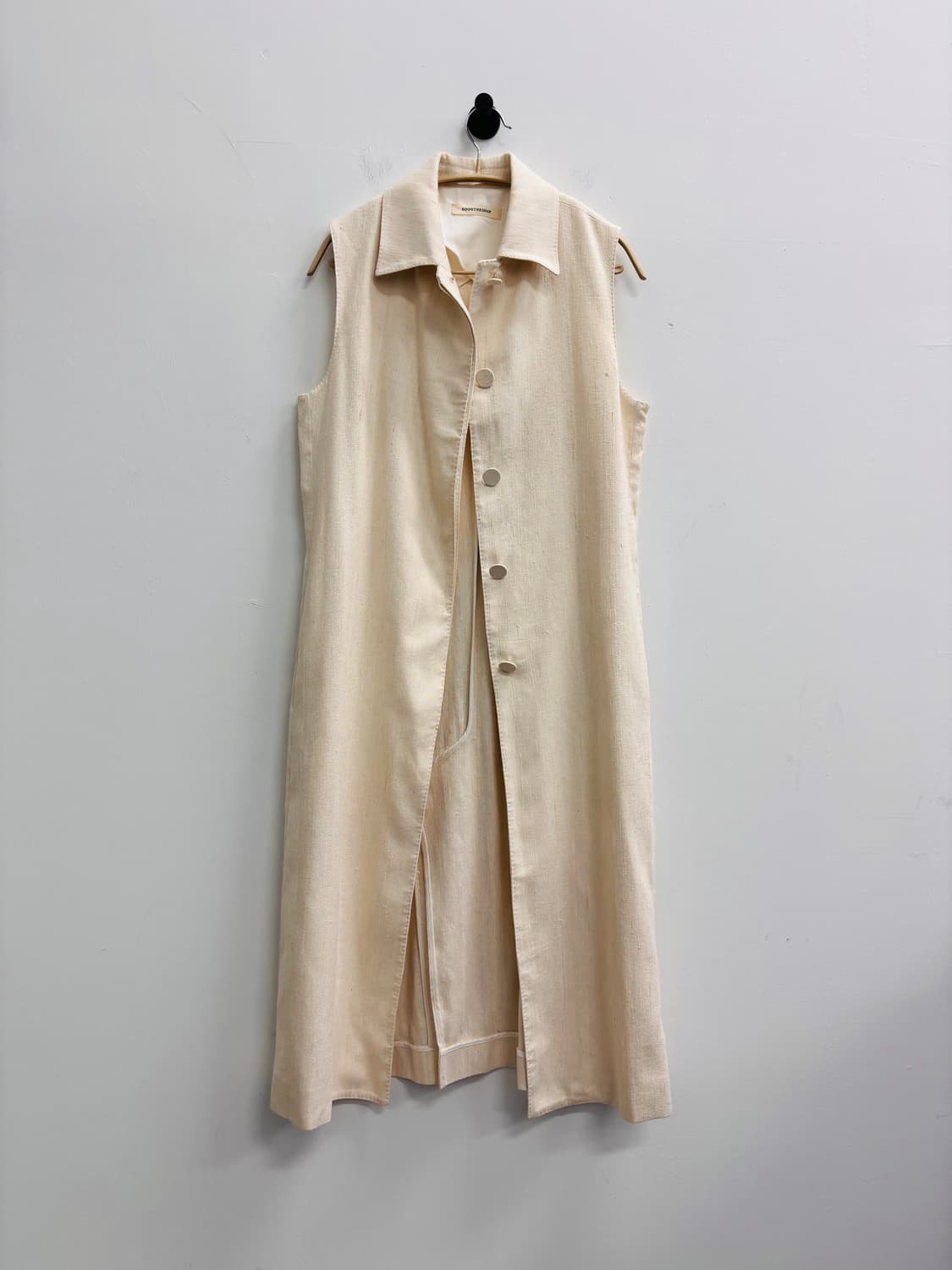 분더샵(BOONTHESHOP) 슬리브리스 롱 코트 아이보리 상품이미지1