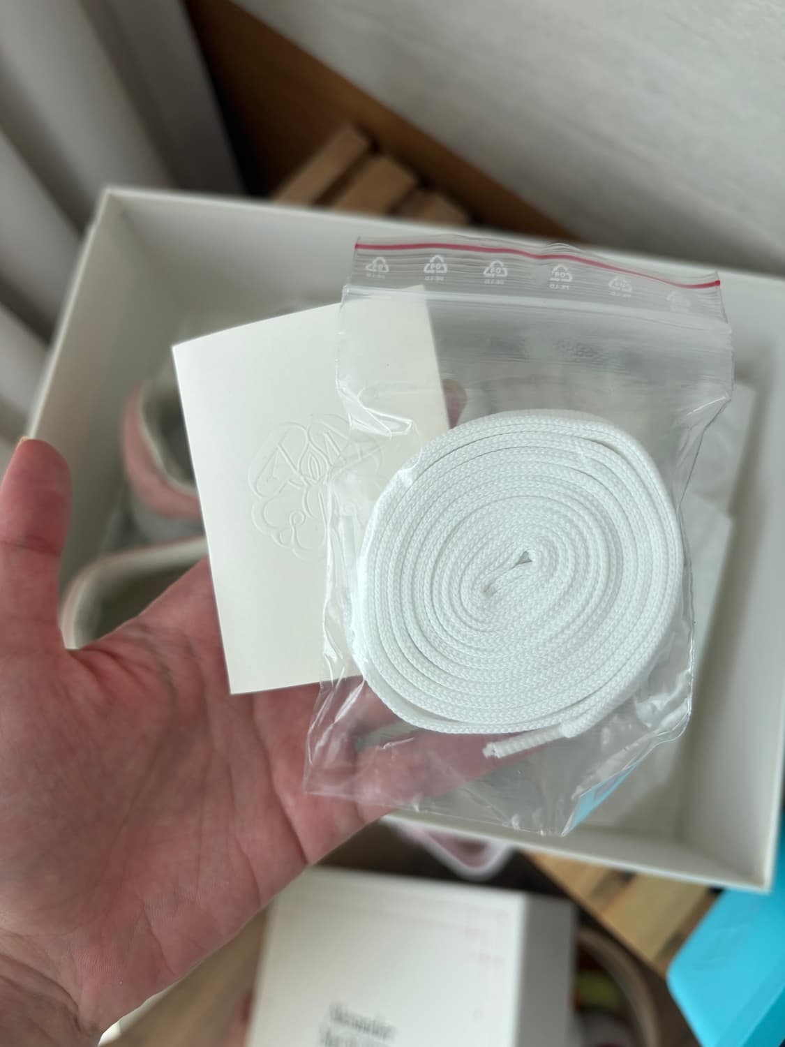 알렉산더맥퀸 리미티드 오버솔 풀박 245 상품이미지3