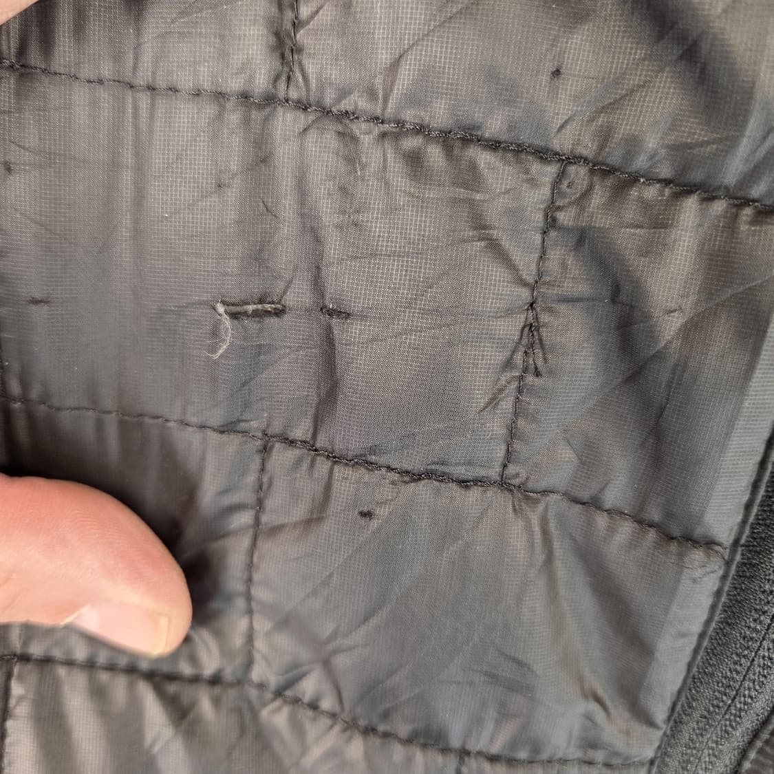 파타고니아 나노 퍼프 후디 경량패딩 블랙 상품이미지6