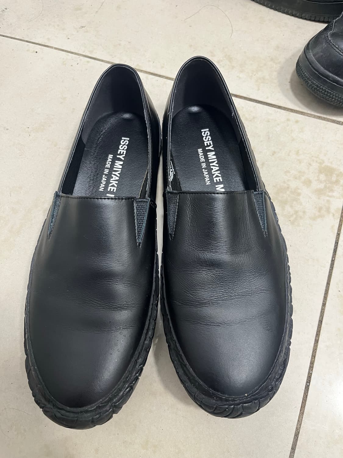 이세이미야케 레더 슬립온 42 상품이미지1