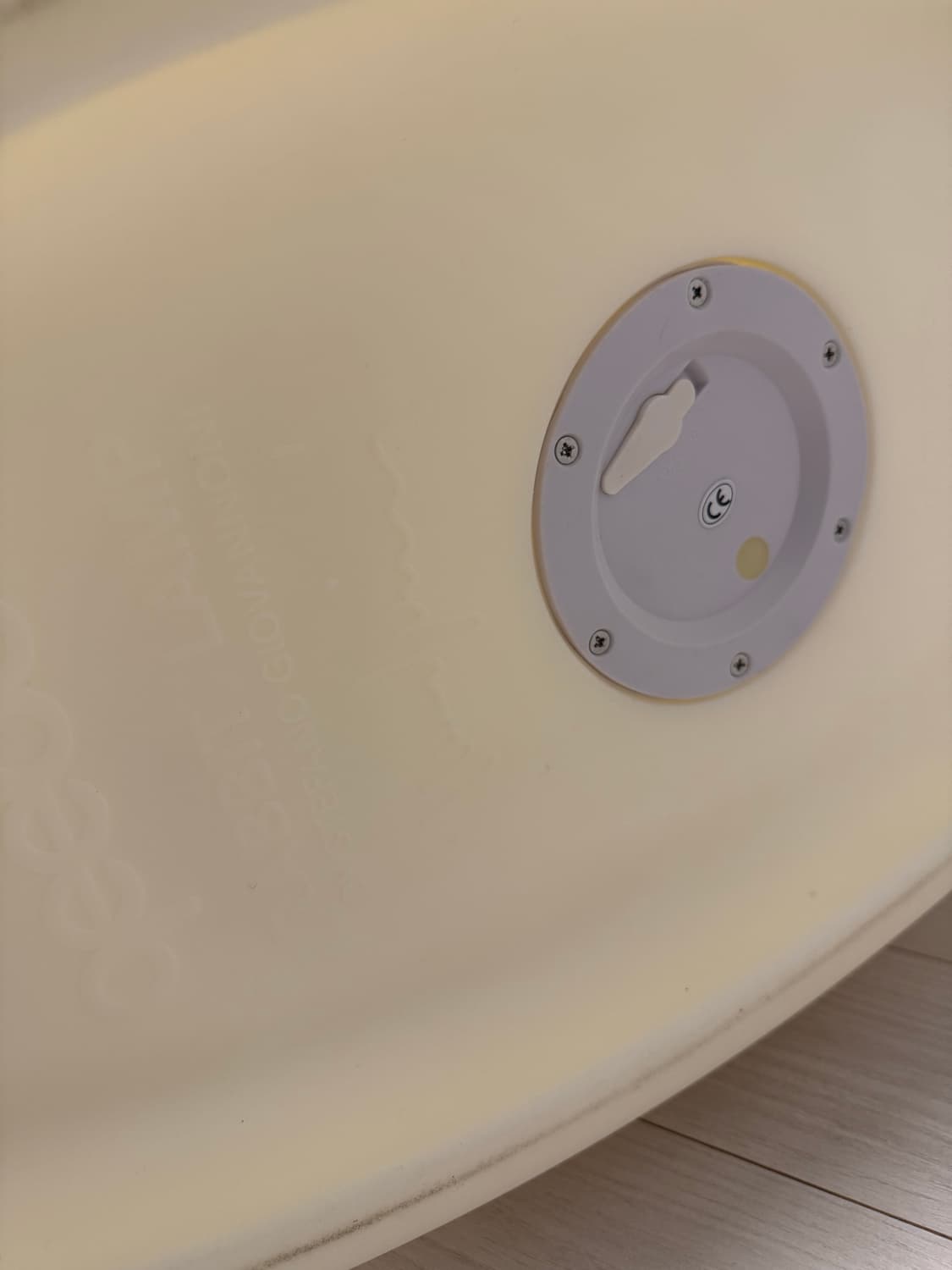 퀴부 래빗체어 스툴 라지 조명 상품이미지3