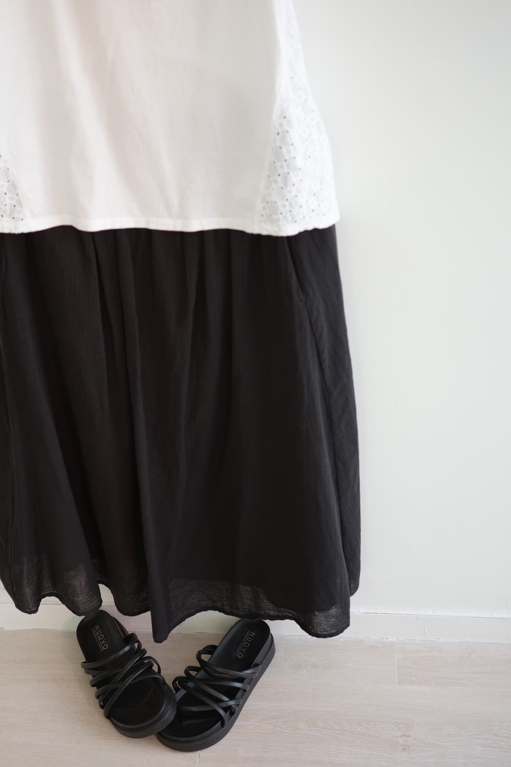 earth music • 블랙 아사 코튼 셔링 롱 스커트 상품이미지2