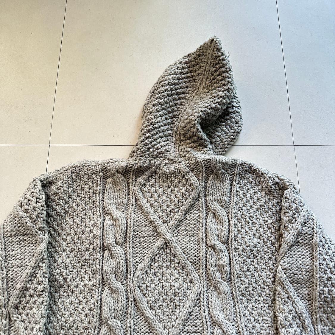 90s 에콰도르산 핸드메이드 울 100% 케이블 니트 후드 집업  상품이미지8