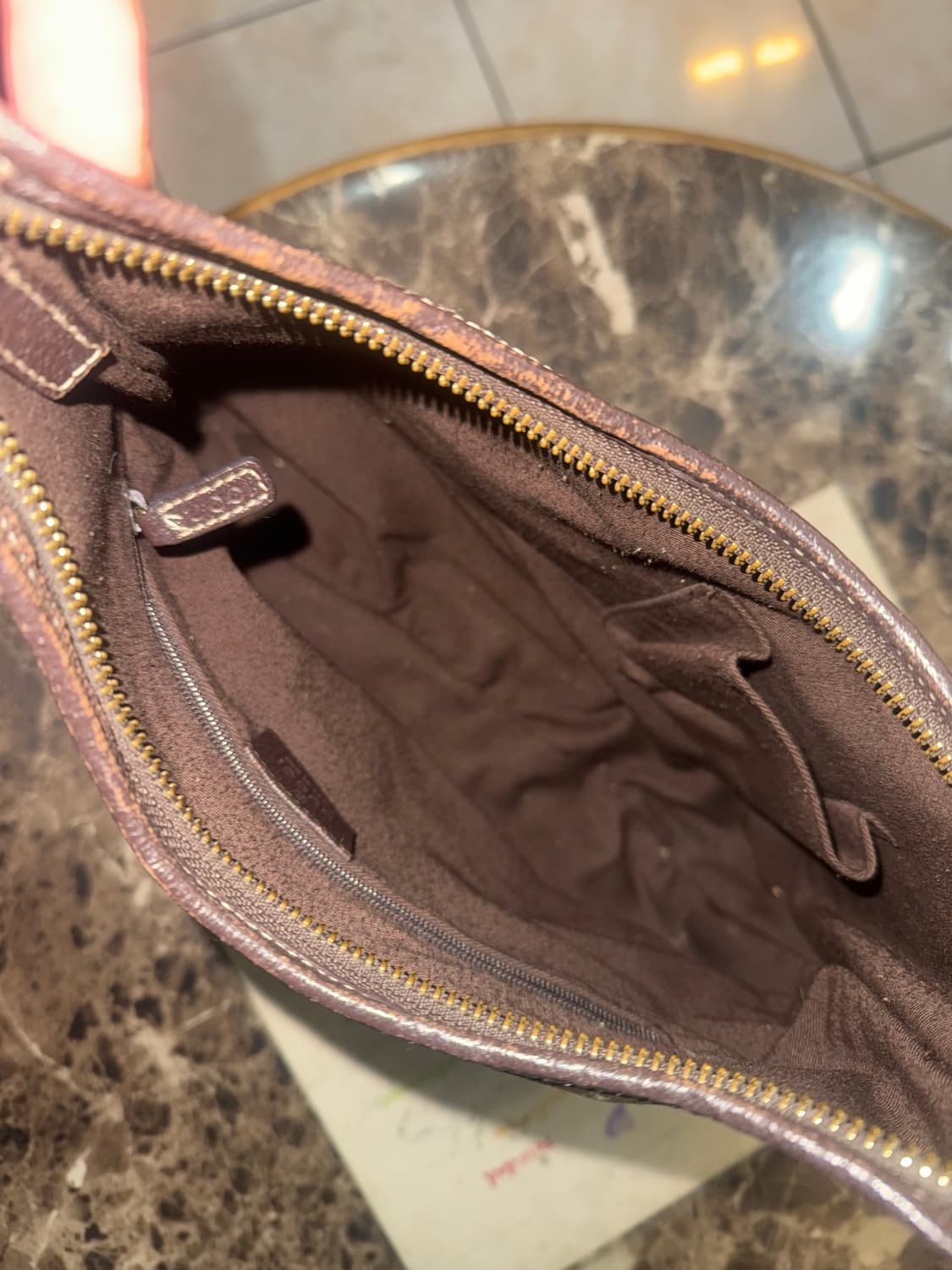 정품 구찌 D링 쇼퍼백 팝니다 상품이미지7