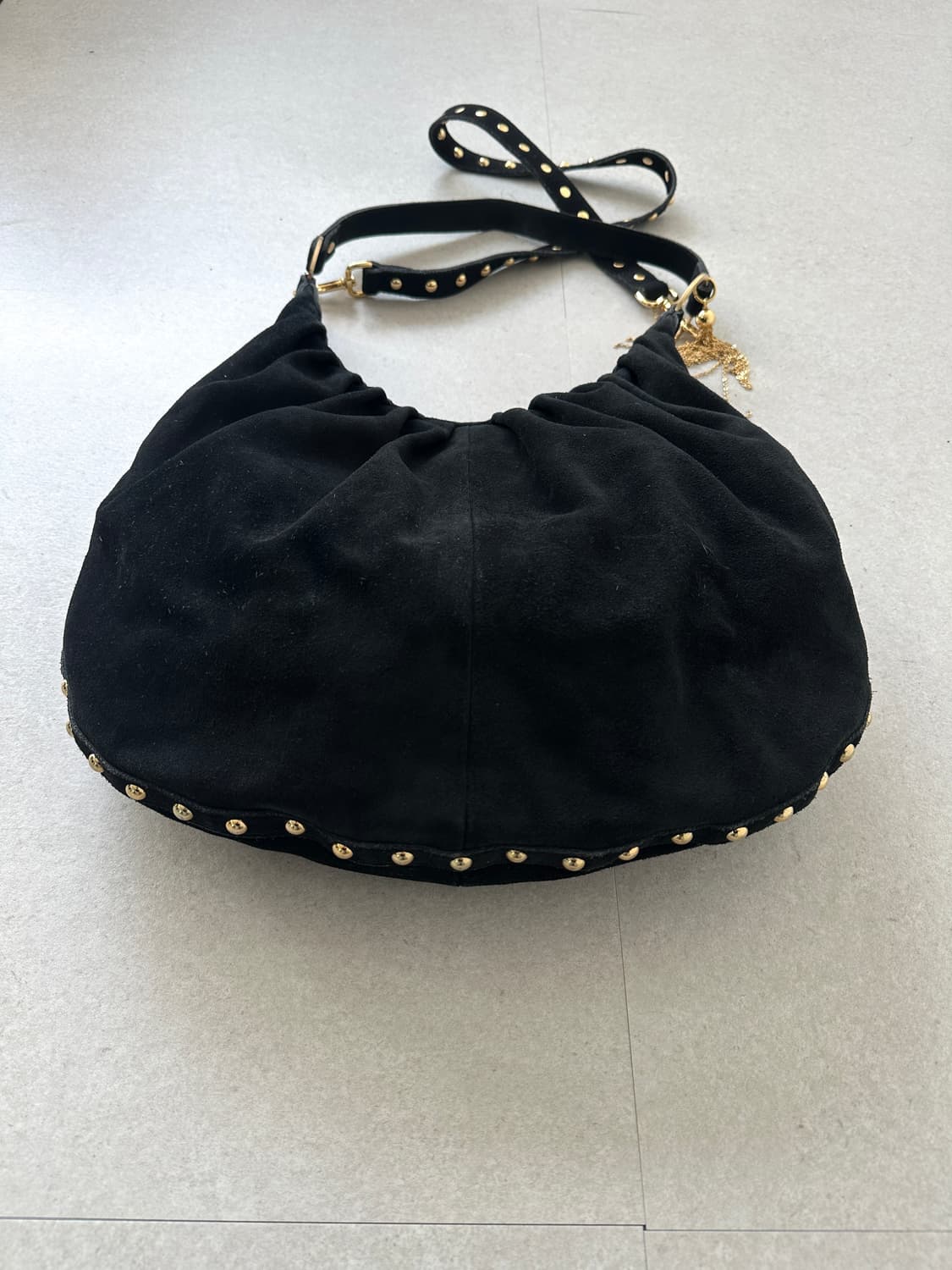 알마니 익스체인지 스터드 셔링 태슬 레더 투웨이백 상품이미지6