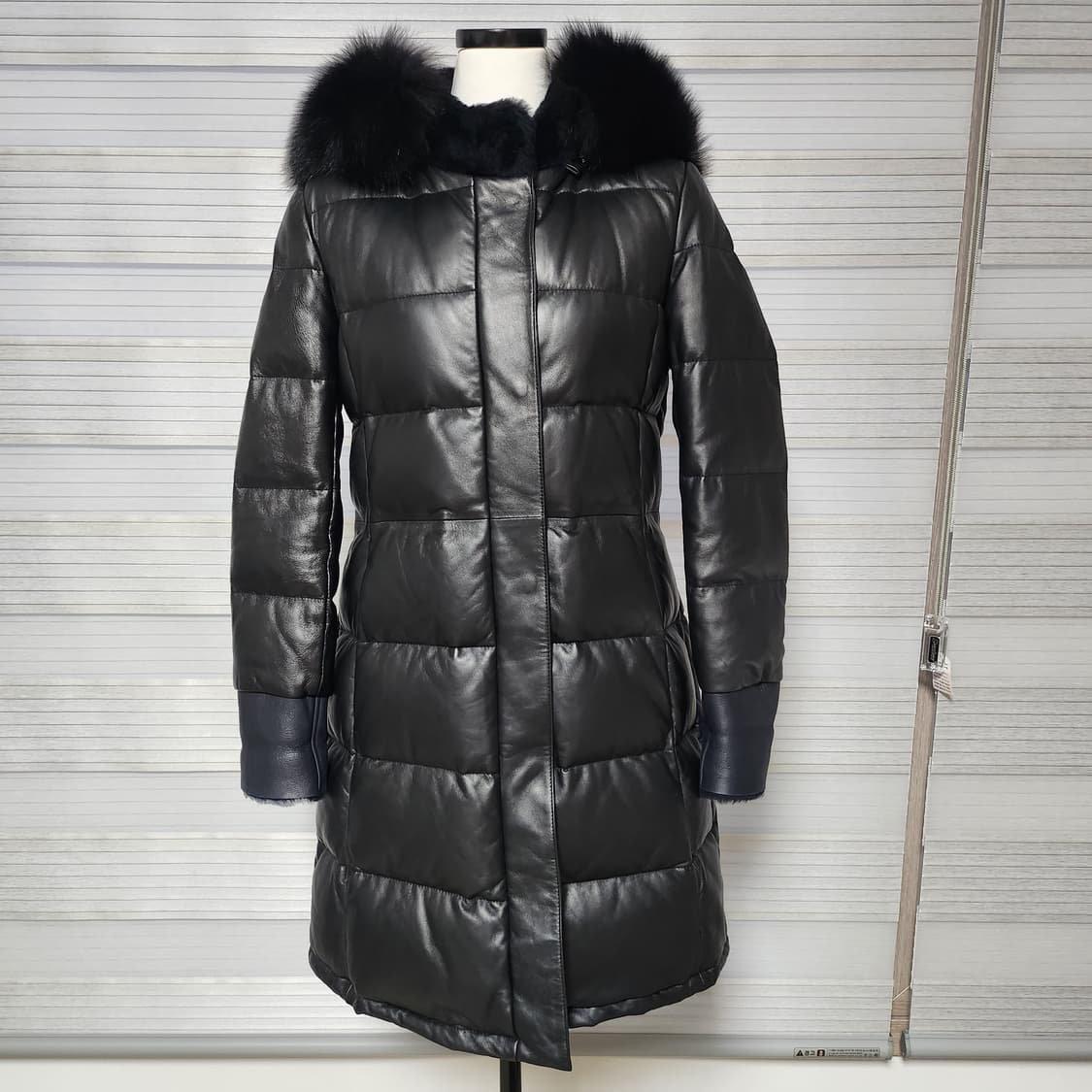 《새상품》(주)로보/ 후드 폭스퍼 구스 양가죽 롱패딩 상품이미지2