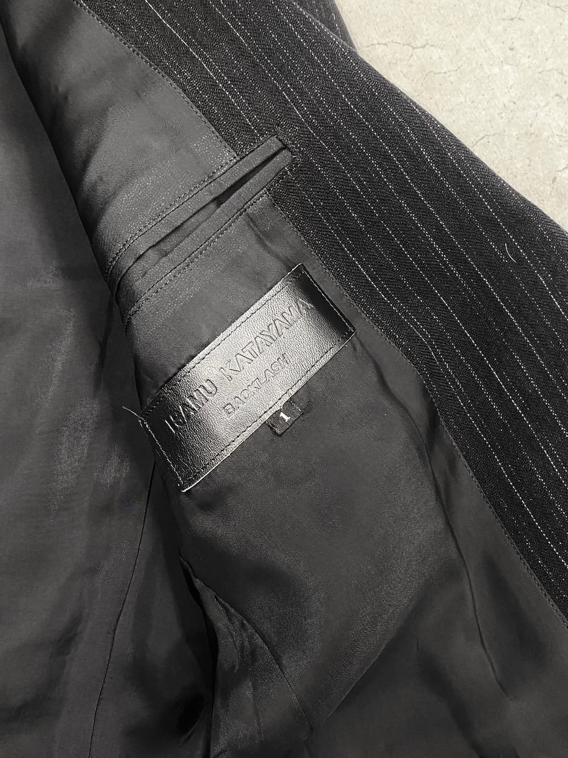 이사무 카타야마 백래시 핀스트라이프 테일러드 자켓 상품이미지6