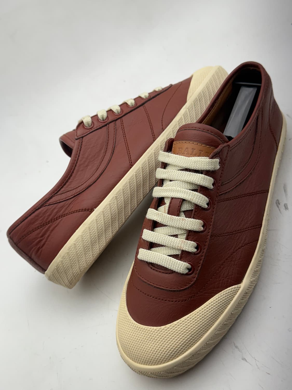 정품)발리스니커즈255 상품이미지5