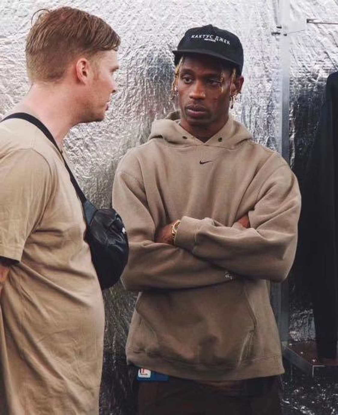 나이키 90s USA OG 트래비스스캇 후드티 상품이미지3