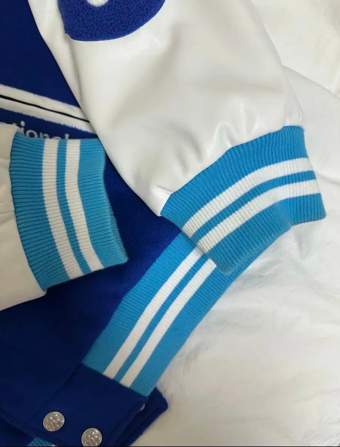 반디더핑크 바시티자켓 XL 도라에몽 LA 컴플렉스콘 한정 상품이미지3