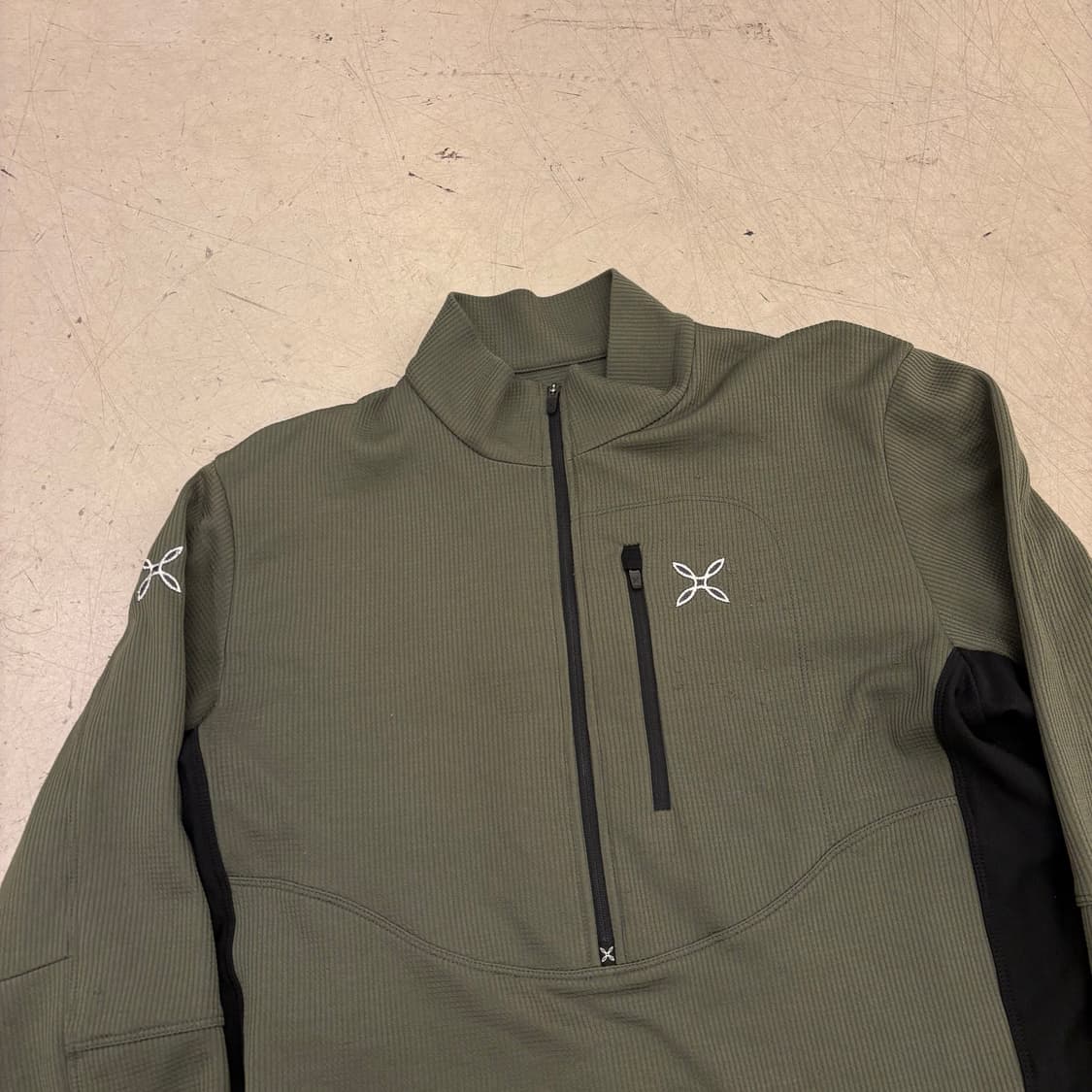 몬츄라 카키 등산 롱슬리브 상품이미지2