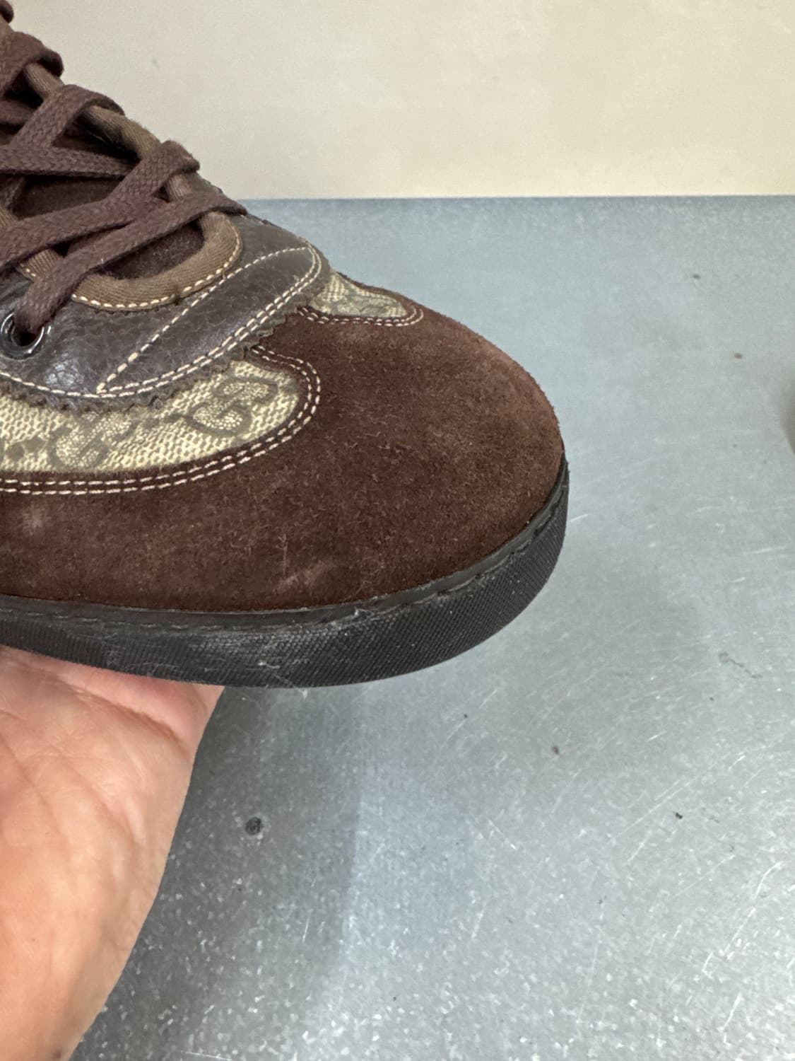 구찌 브라운 로고 스니커즈 8.5 상품이미지10