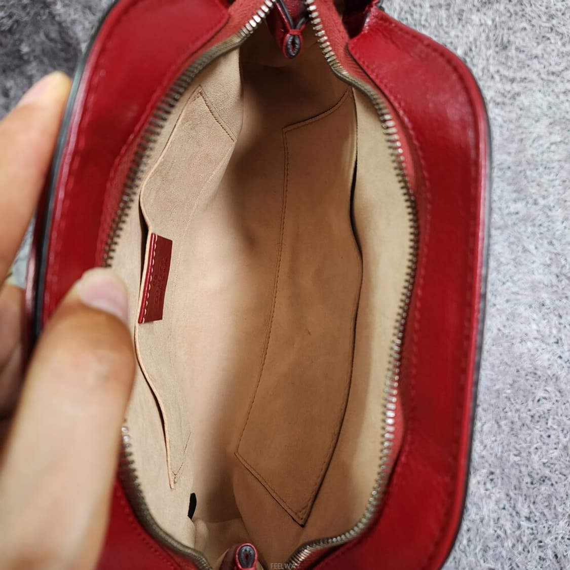 구찌 르벨 스몰 크로스백 상품이미지7