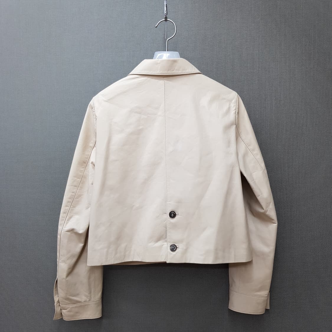 SANDRO 산드로 2022 양가죽 크롭 레더 자켓 79-86-160 상품이미지4