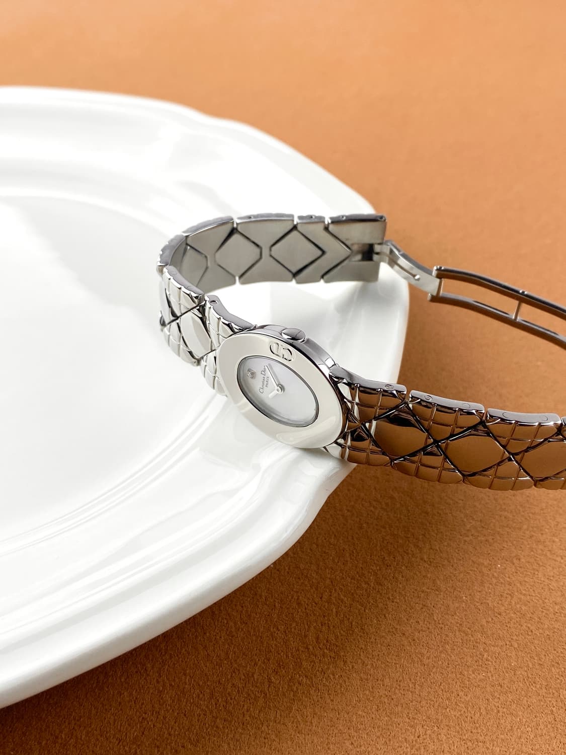 DIOR round symbol shell 1P watch 상품이미지2