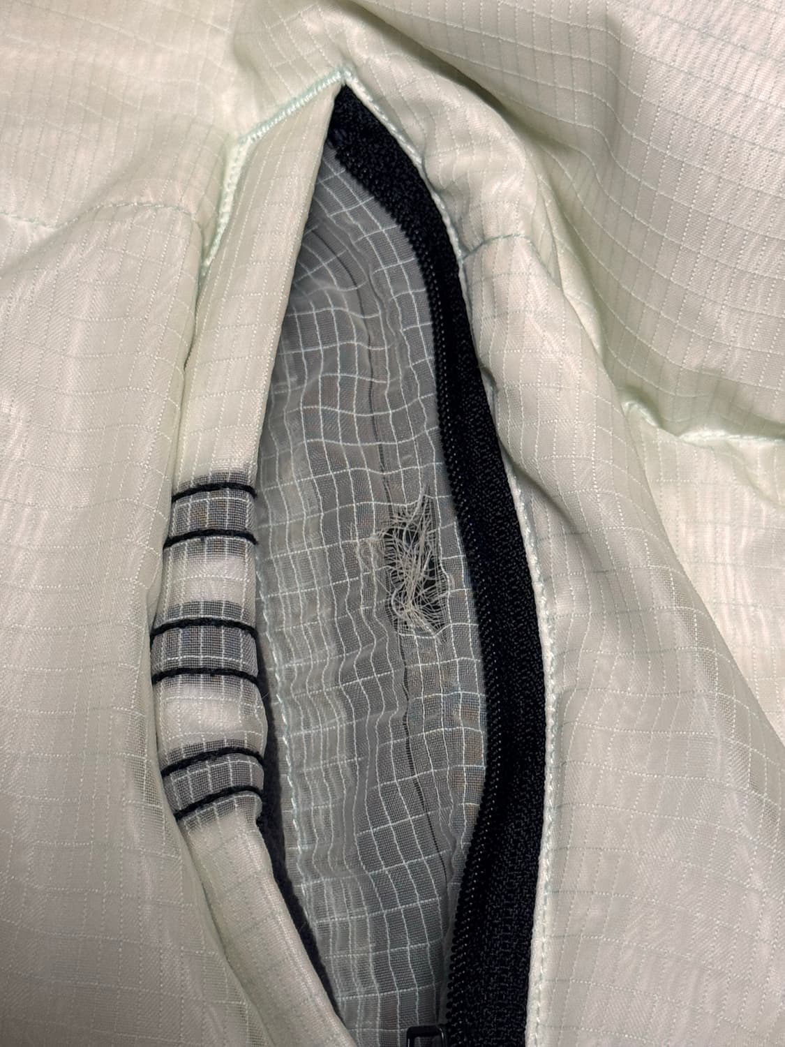 아디다스 X 알렉산더 왕 디스조인 다운 푸퍼 패딩 자켓 상품이미지6