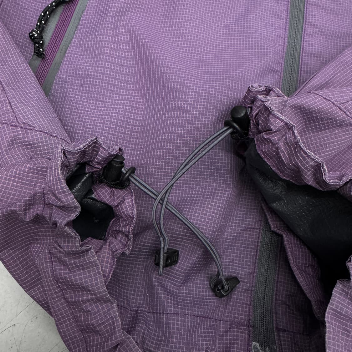 마운틴하드웨어 고프코어 페이딩 풀오버 경량 바람막이 자켓 상품이미지5