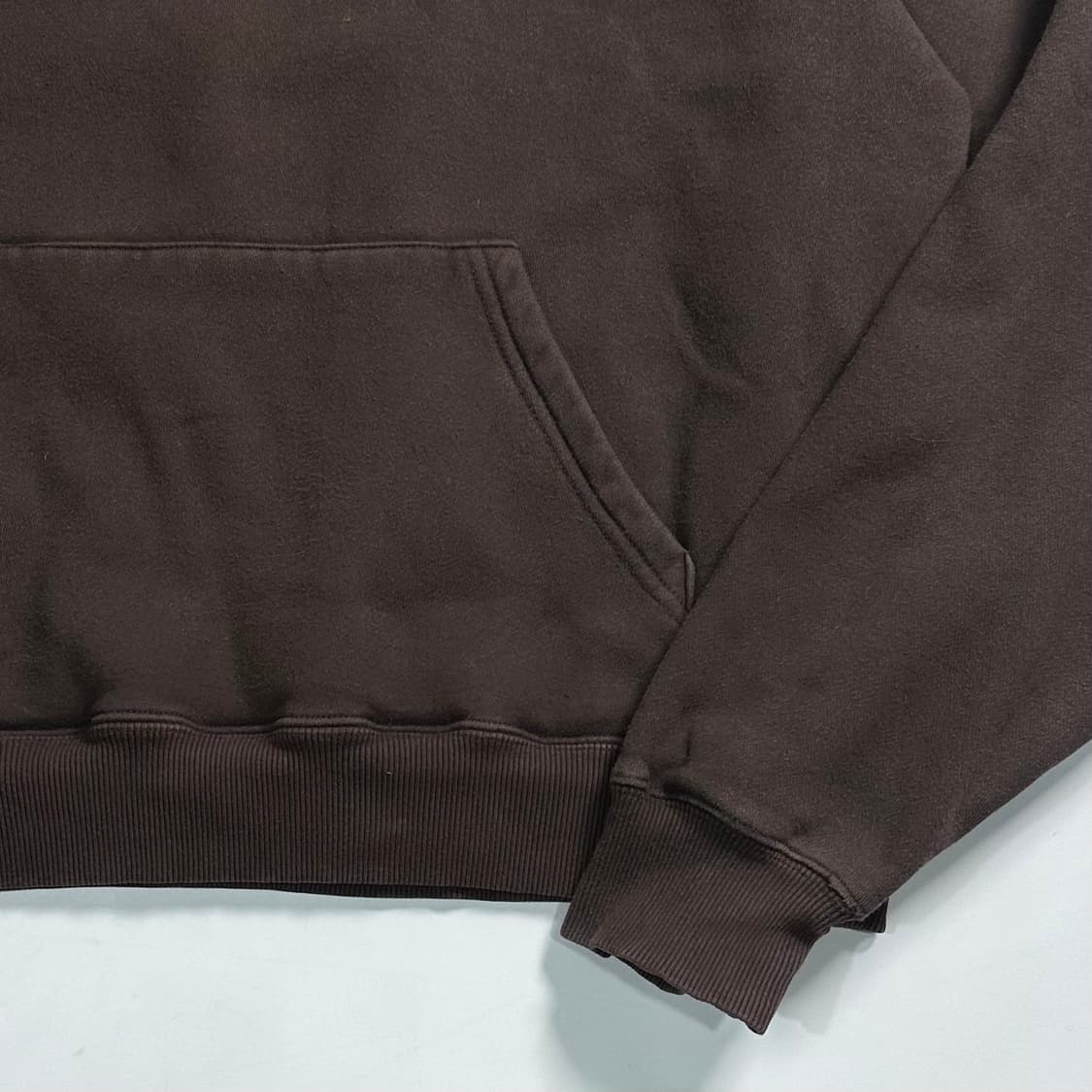 아이앱 스튜디오 브라운 후드티 상품이미지4