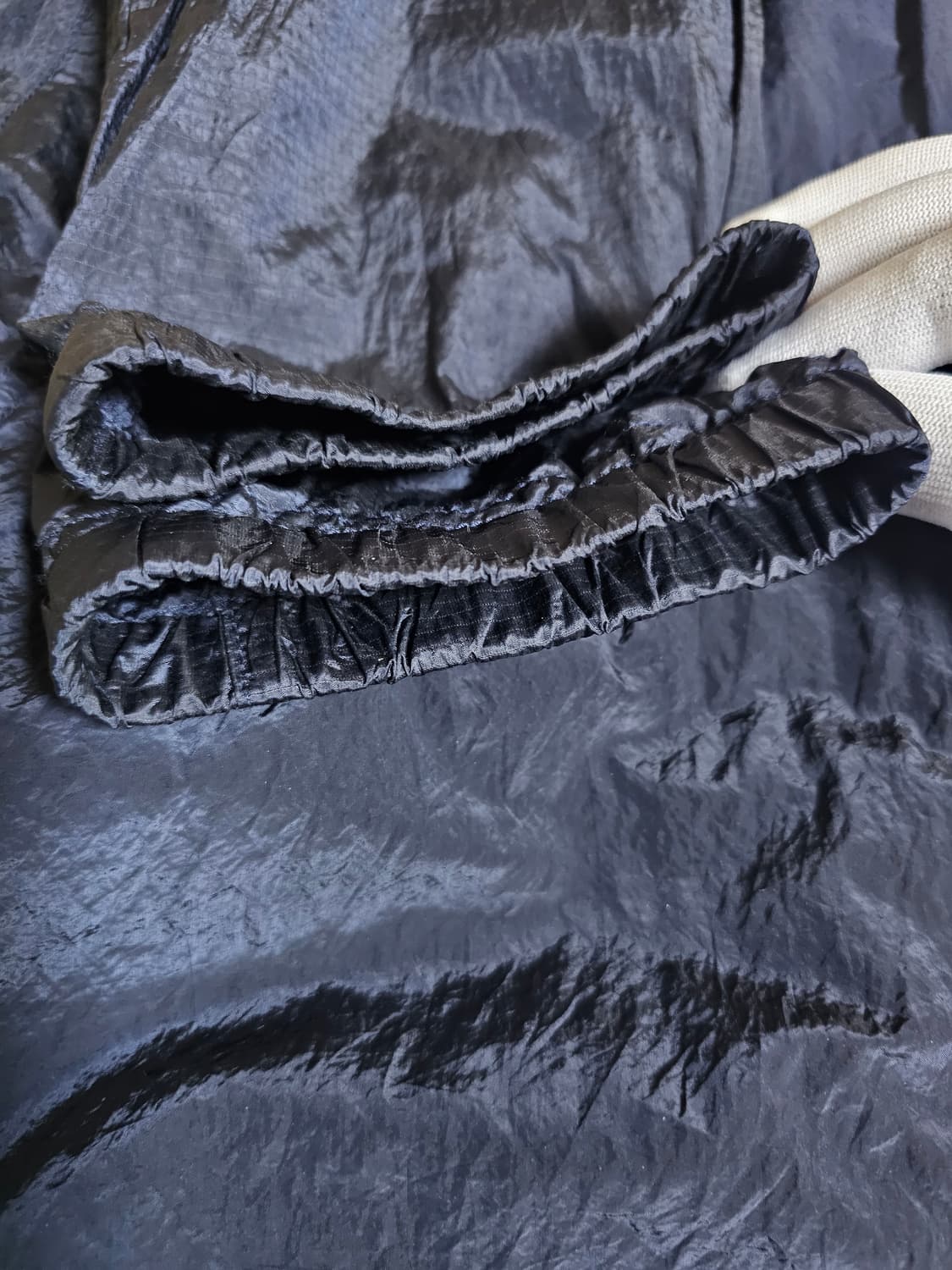 스톤아일랜드 나일론 메탈 립스탁 조거 팬츠 상품이미지4