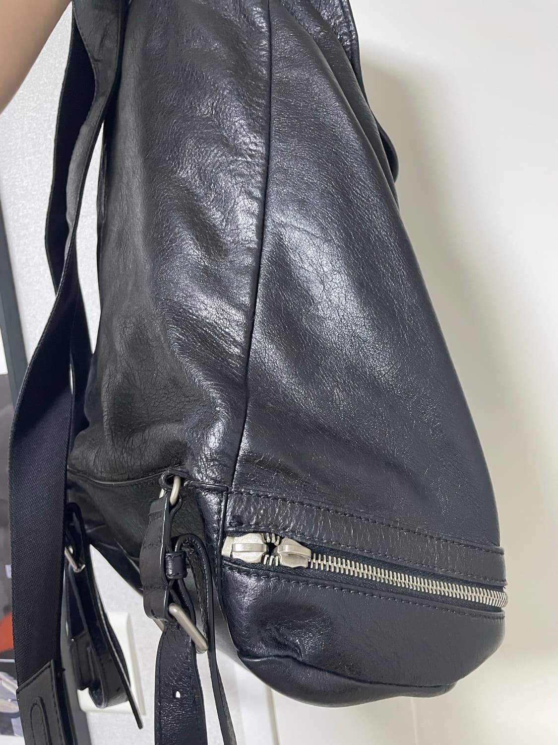 발렌시아가 트레블러 백팩 상품이미지3