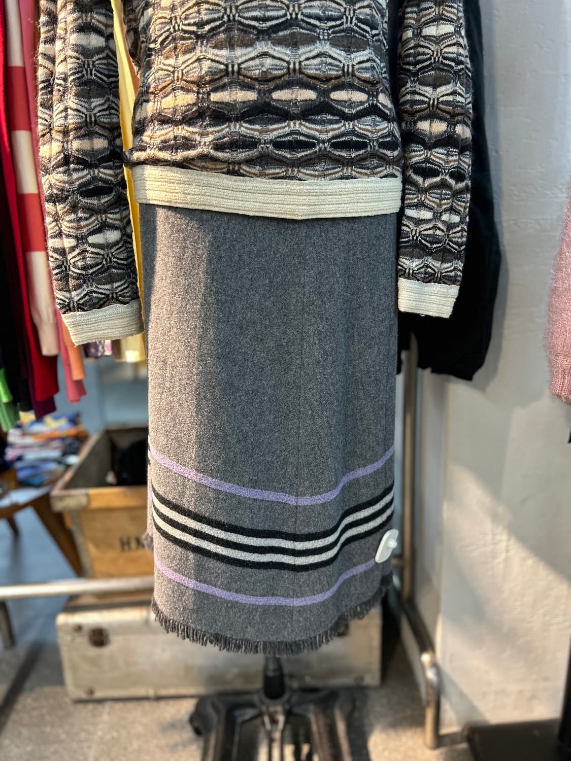 Burberry Hippie mood Wool Long Skirt 상품이미지3