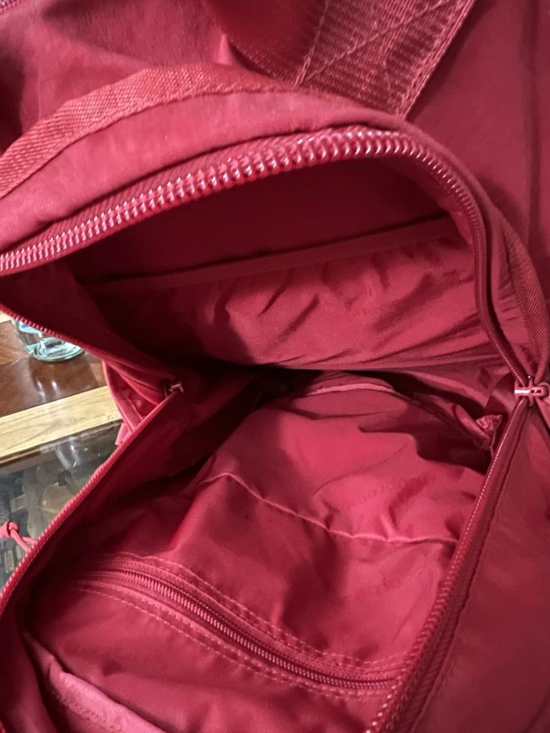 20FW 슈프림 백팩 다크 레드 상품이미지3