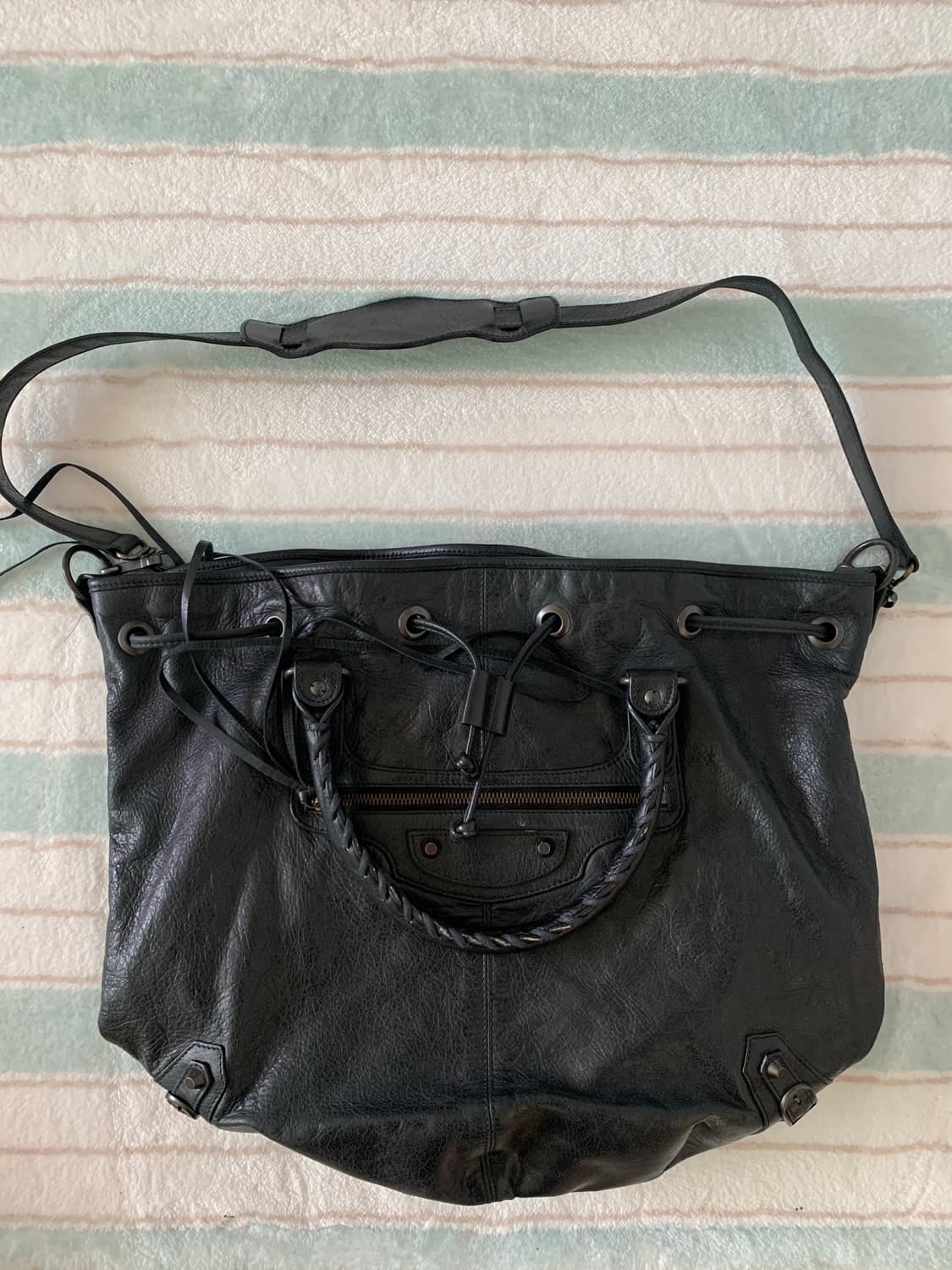 발렌시아가 모터백 블랙 상품이미지2