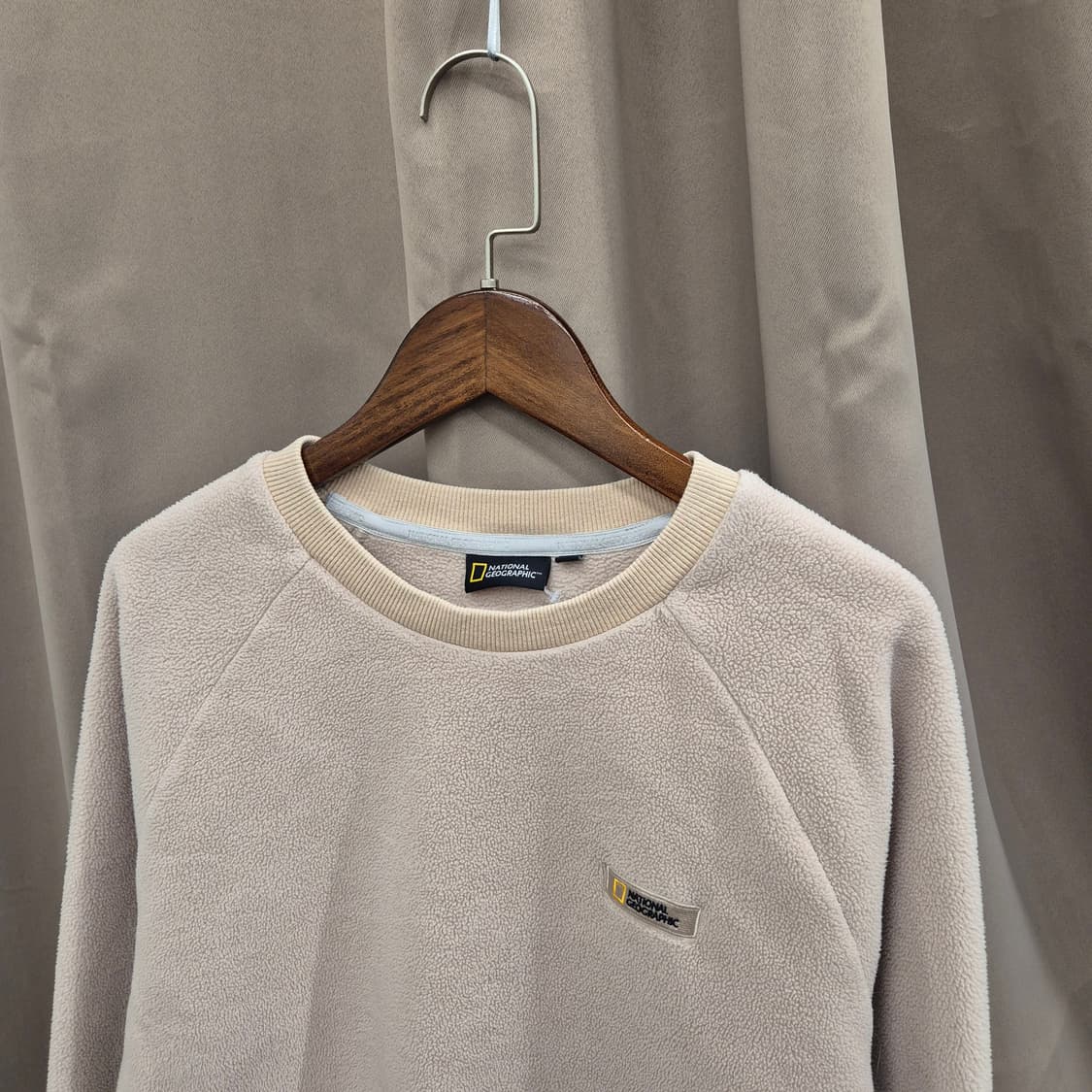 내셔널지오그래픽 플리스 베이지 맨투맨 M 상품이미지2