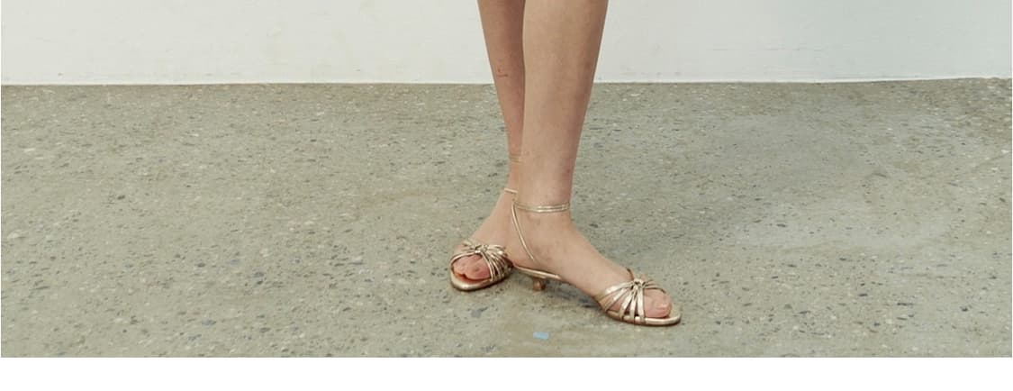 Lea pieton strap sandals gold 240 (새 제품) 상품이미지4