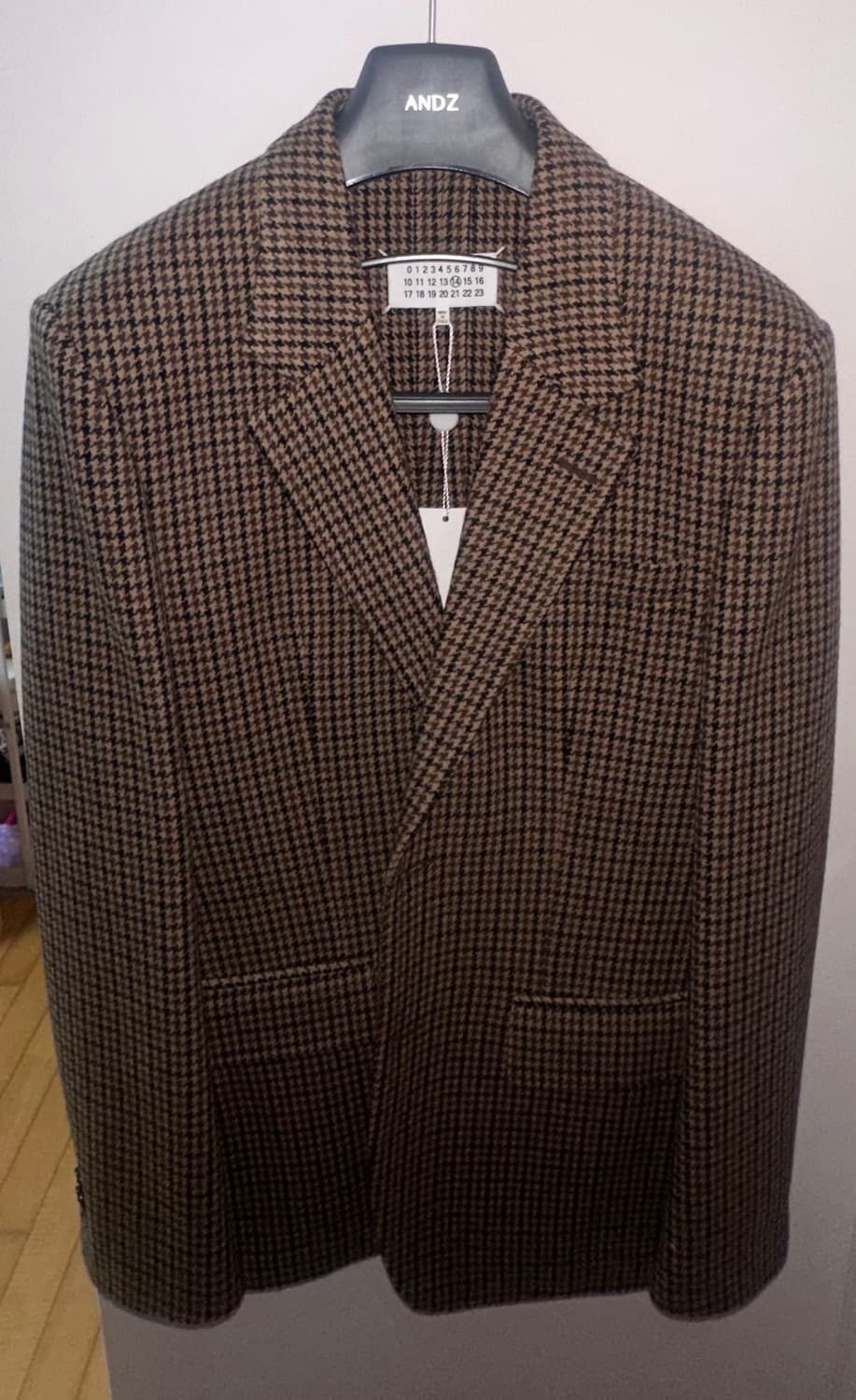 마르지엘라 시그니처 자수 하운드투스 체크 카멜 브라운 블레이져 자켓 상품이미지1