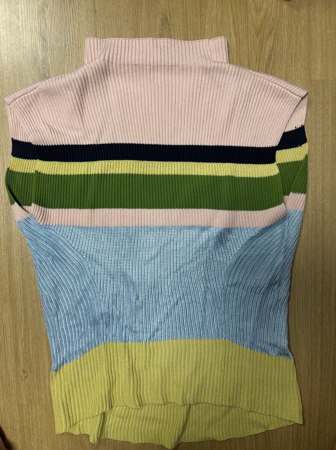 키코 에식 스트라이프 하이넥 드롭숄더 베스트 상품이미지1