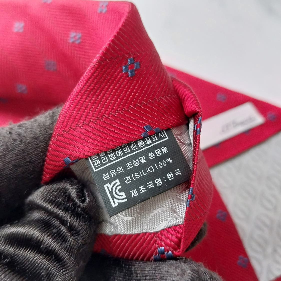 듀퐁 실크 레드 미니 패턴 넥타이 8.9cm A~A+등급 K2028 상품이미지10