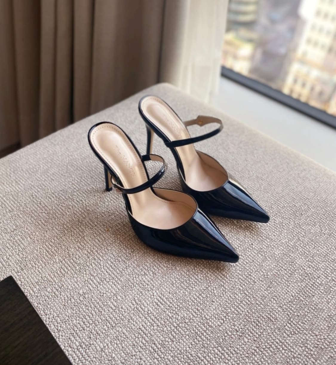 더마농 블랙 페이던트 뮬 하이힐 245size 상품이미지2
