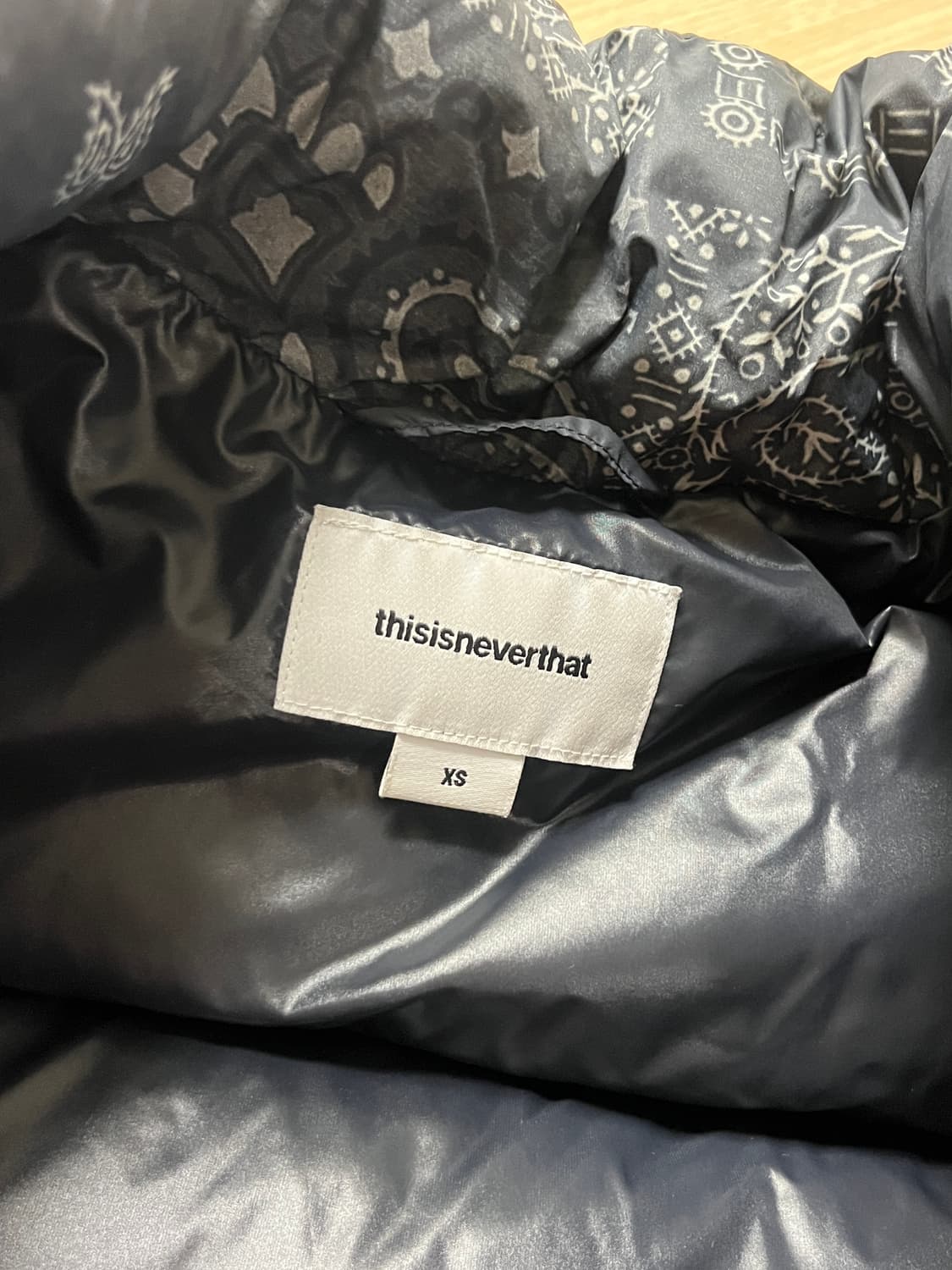 디네댓 페이즐리 패턴 패딩 상품이미지3