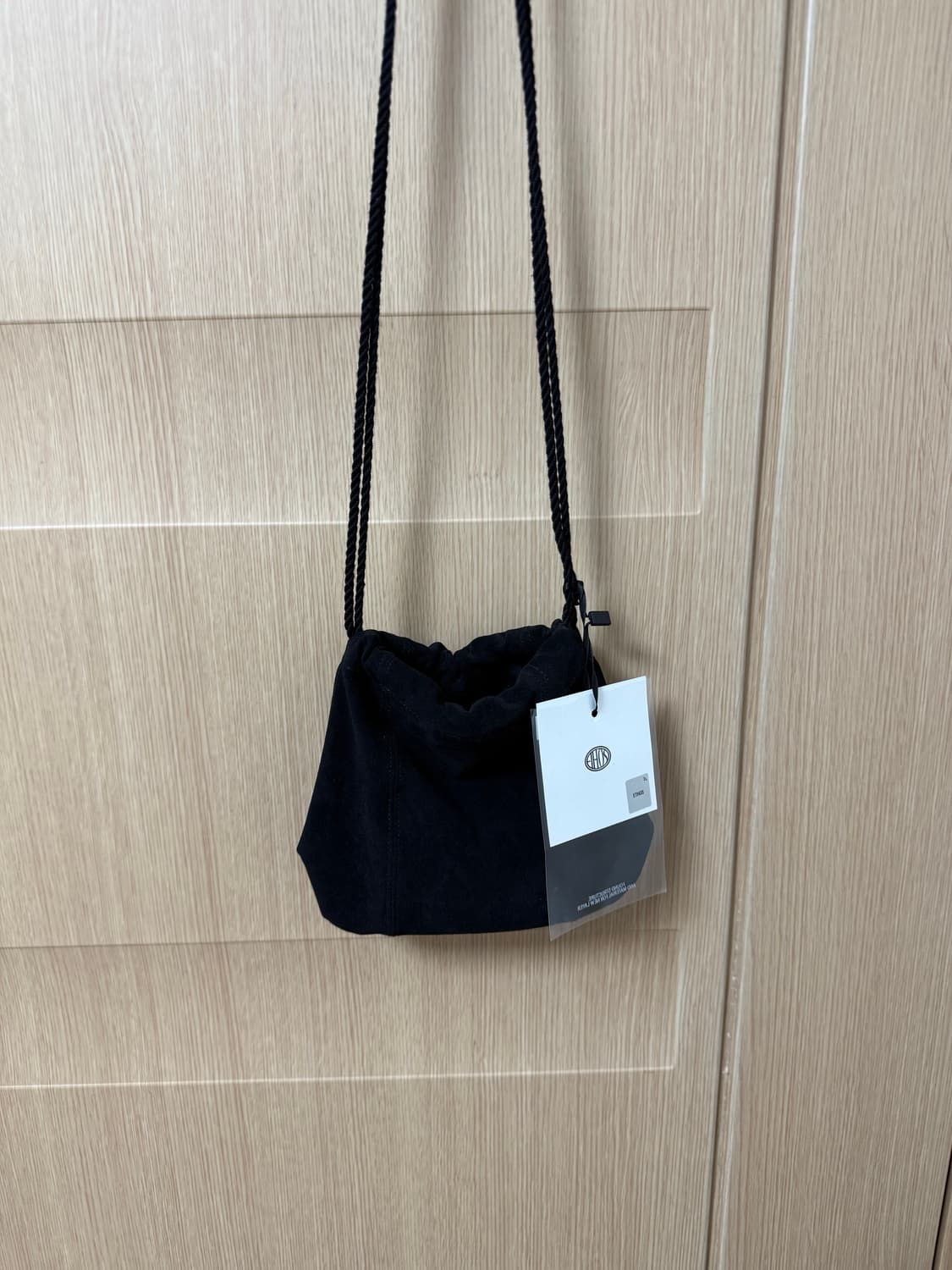 에토스 스웨이드 미니백 상품이미지3