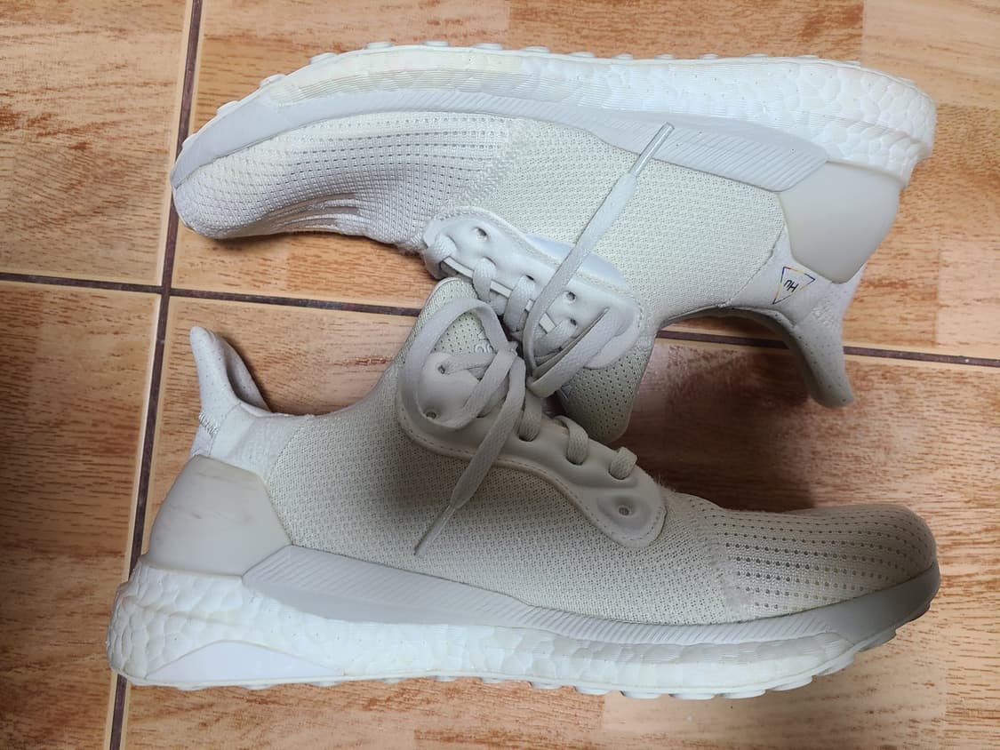 아디다스 퍼렐 솔라 휴 부스트260 상품이미지5