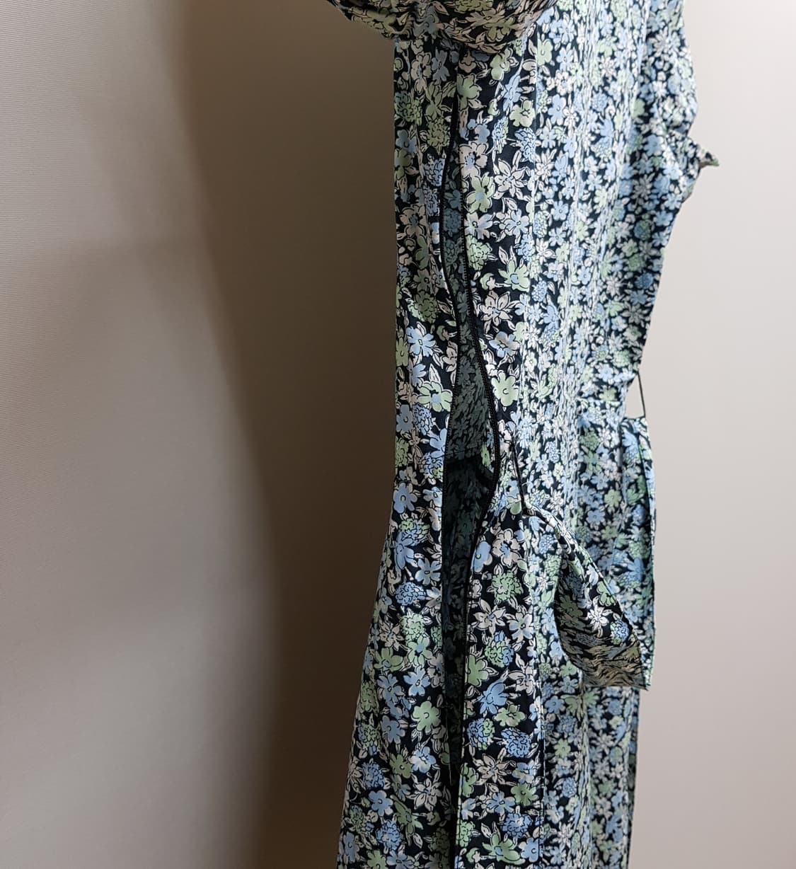 마쥬 플라워 패턴 레이스 카라 퍼프소매 미니 원피스 36사이즈 상품이미지6